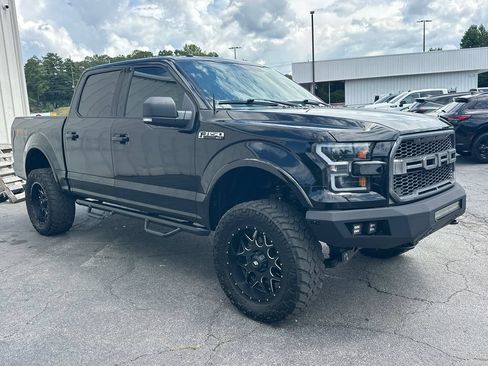 Used 2017 Ford F150 XLT w/ Equipment Group 302A Luxury AWD/4WD image 4
