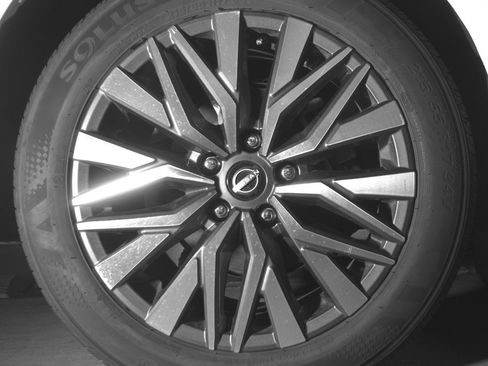 Used 2025 Nissan Altima 2.5 SV FWD image 15