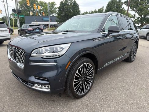 Used 2023 Lincoln Aviator Black Label w/ Class IV Trailer Tow Package AWD/4WD image 1