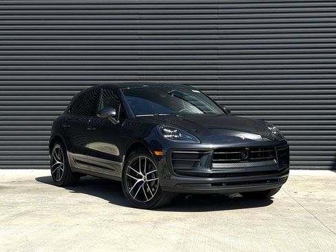 Certified 2026 Porsche Macan AWD/4WD image 9