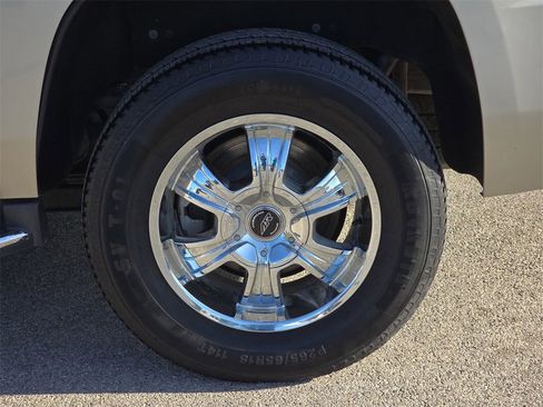 Used 2015 Chevrolet Tahoe LT image 32