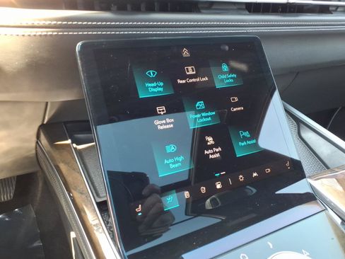 Certified 2026 Cadillac Escalade Platinum Luxury w/ LPO, Floor Liner Package AWD/4WD image 36