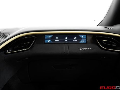 Used 2022 Ferrari Roma RWD image 31