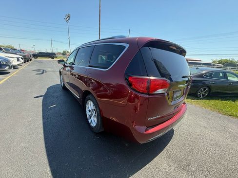 Used 2019 Chrysler Pacifica Limited FWD image 6