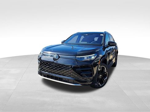 New 2026 Volkswagen Tiguan SEL R-Line image 3