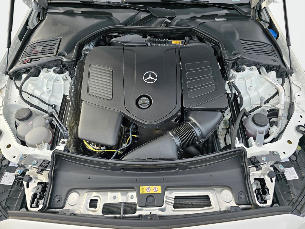 Used 2026 Mercedes-Benz C 300 4MATIC Sedan image 11
