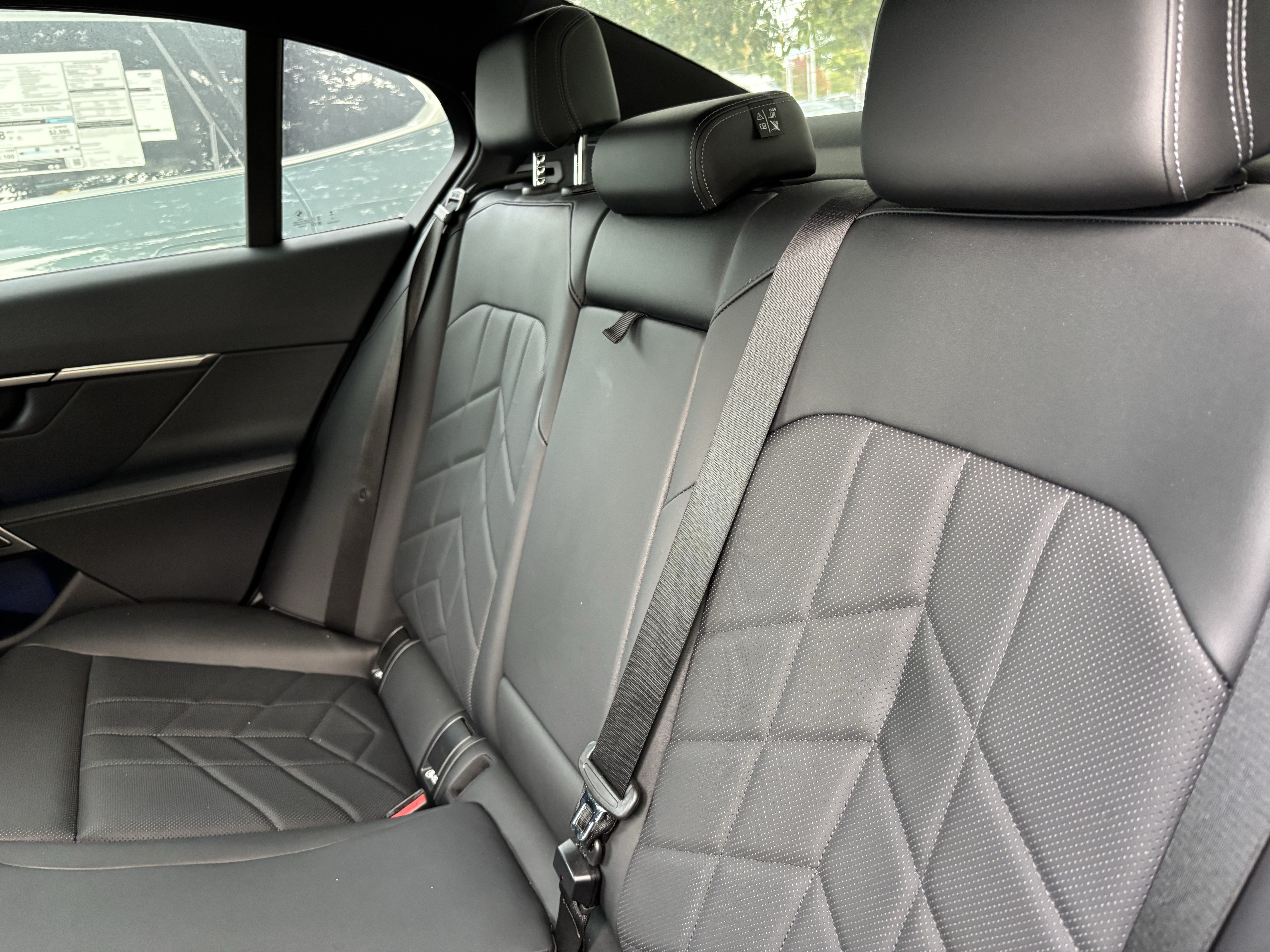 Certified 2024 BMW i5 eDrive40i w/ M Sport Package RWD image 33