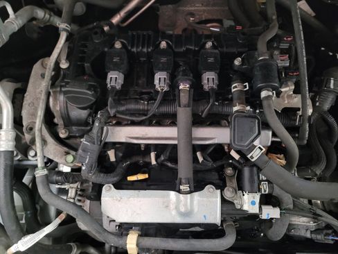 Used 2020 Nissan Kicks SV image 30