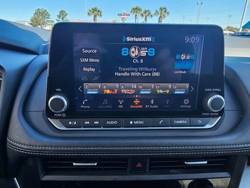 Used 2025 Nissan Rogue SV AWD/4WD image 20