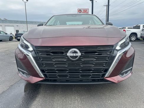 Used 2025 Nissan Altima 2.5 SV image 13