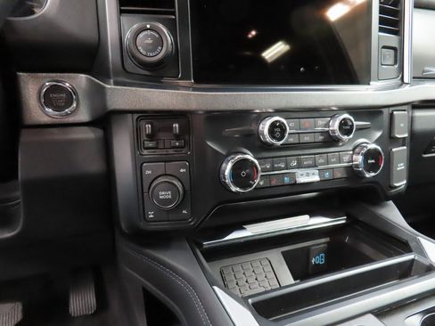 Used 2025 Ford F250 Platinum w/ FX4 Off-Road Package image 65