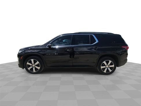 Used 2023 Chevrolet Traverse LT w/ LT Premium Package AWD/4WD image 5