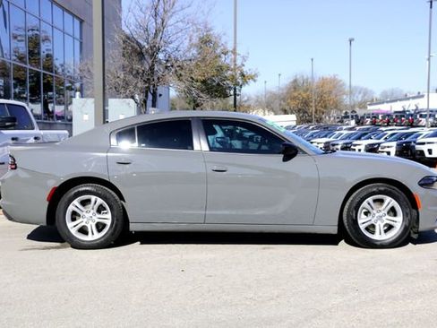 Used 2023 Dodge Charger SXT image 4