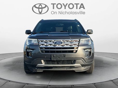 Used 2019 Ford Explorer XLT w/ Equipment Group 202A AWD/4WD image 8