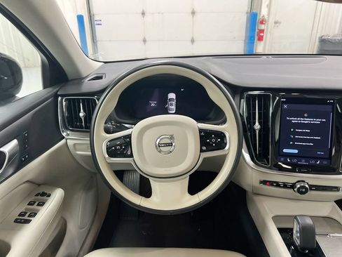 Used 2023 Volvo S60 B5 Plus FWD image 11