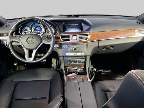 Used 2016 Mercedes-Benz E 350 4MATIC Wagon image 16