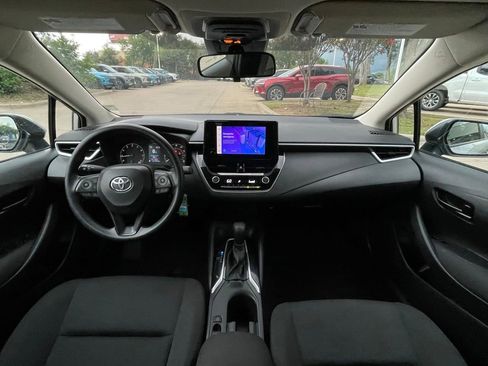 Used 2024 Toyota Corolla LE FWD image 11