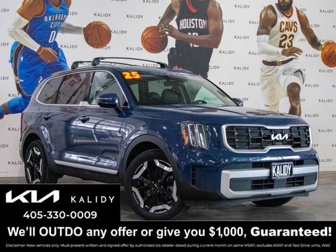 Used 2025 Kia Telluride S AWD/4WD image 1