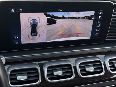 Used 2024 Mercedes-Benz GLE 350 4MATIC w/ 3rd Row Seat Package image 18