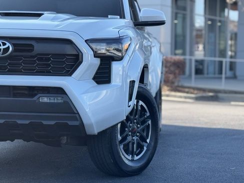 Used 2024 Toyota Tacoma TRD Sport image 4