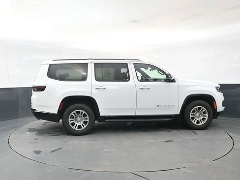 Used 2024 Jeep Wagoneer 4WD w/ Convenience Group I image 6