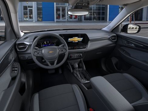 New 2026 Chevrolet TrailBlazer LT w/ Driver Confidence Package FWD image 16