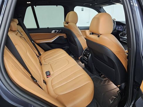 Used 2022 BMW X5 xDrive40i AWD/4WD image 28