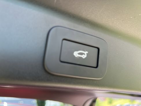 Certified 2026 Jaguar F-PACE R-Dynamic S AWD/4WD image 35