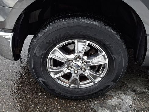 Used 2015 Ford F150 XLT w/ Equipment Group 302A Luxury image 10