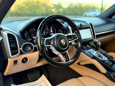 Used 2015 Porsche Cayenne Diesel image 21