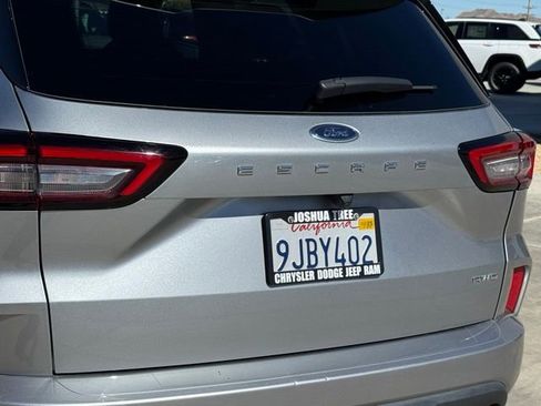 Used 2023 Ford Escape ST-Line image 11