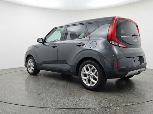 Used 2025 Kia Soul LX w/ LX Technology Package FWD image 6