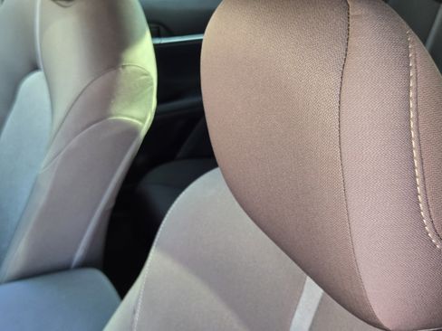 Used 2021 Toyota Camry LE FWD image 11