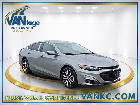 Used 2023 Chevrolet Malibu RS FWD image 3
