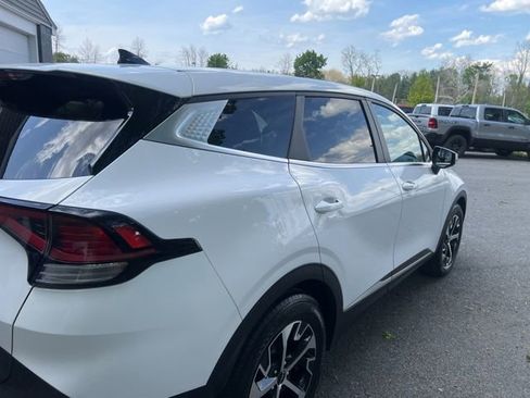 Used 2023 Kia Sportage EX FWD image 5