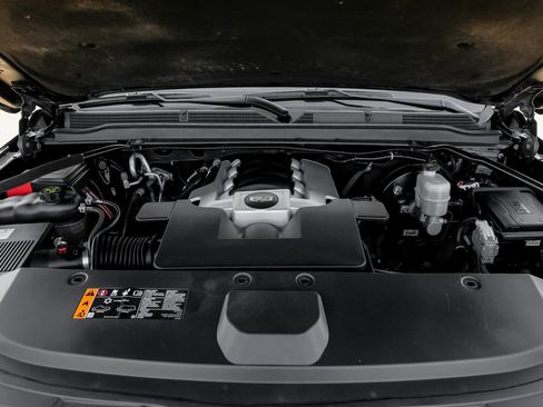 Used 2019 Cadillac Escalade ESV Premium Luxury image 55