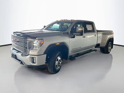 Used 2022 GMC Sierra 3500 Denali w/ Denali Ultimate Package image 4