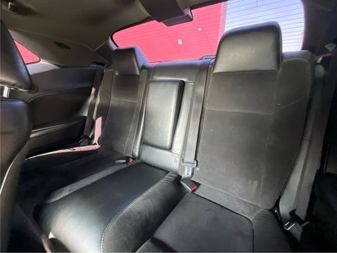 Used 2017 Dodge Challenger R/T Scat Pack RWD image 8