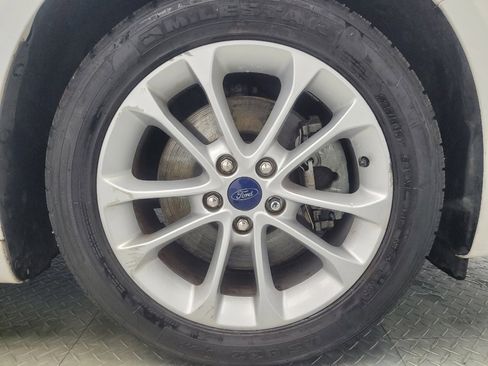 Used 2020 Ford Fusion Energi Titanium FWD image 31