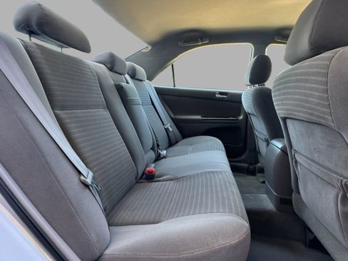 Used 2005 Toyota Camry LE FWD image 83