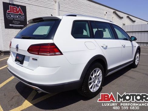 Used 2019 Volkswagen Golf Alltrack S AWD/4WD image 3