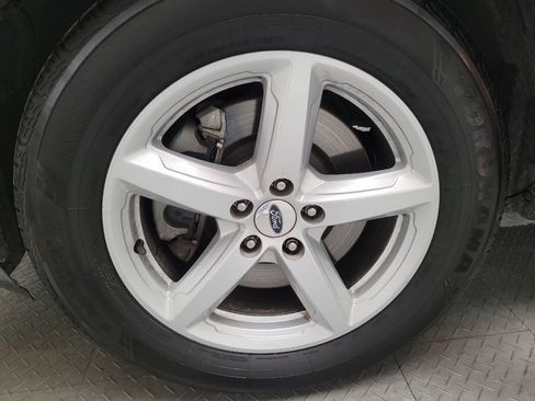 Used 2019 Ford Explorer XLT w/ Equipment Group 201A image 31