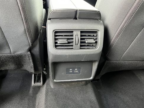 Used 2021 Nissan Rogue SV image 26