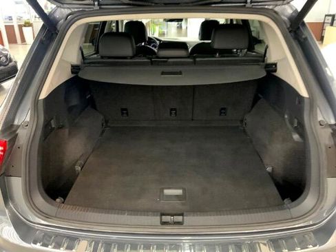 Used 2019 Volkswagen Tiguan SEL Premium image 35