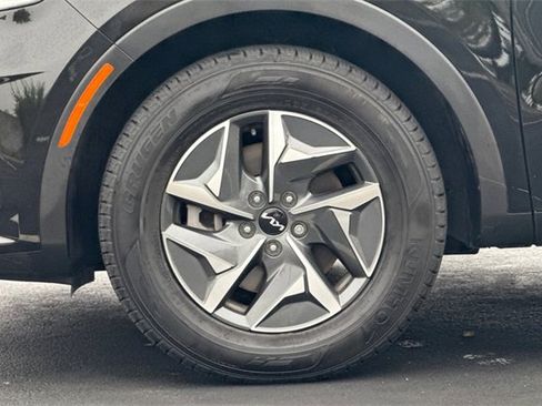 Certified 2023 Kia Sorento EX w/ Panoramic Sunroof Package image 38