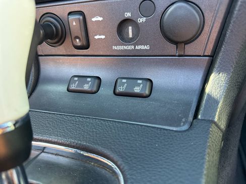 Used 2003 Ford Thunderbird RWD image 32