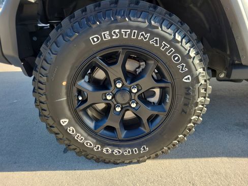 Used 2020 Jeep Wrangler Sport AWD/4WD image 31