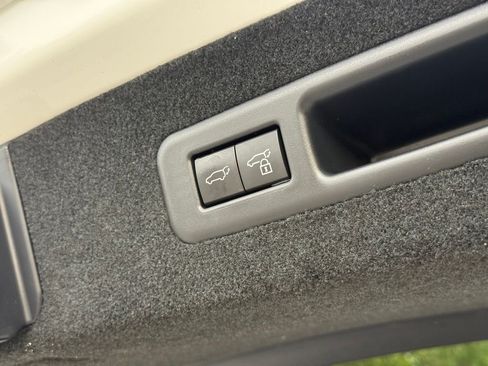 Used 2022 Lexus RX 350L FWD w/ Special Edition image 17