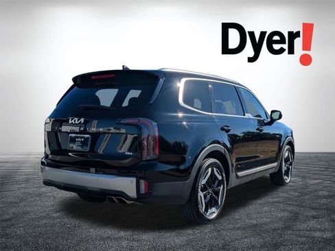Certified 2024 Kia Telluride EX w/ EX Captain's Chair Package image 6