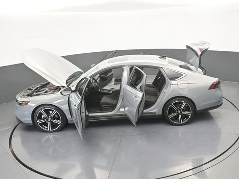 Used 2024 Honda Accord Sport image 70